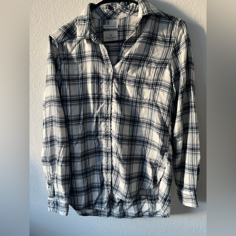 American Eagle Ahh-mazingly Soft White and Blue Flannel Womens Size XS